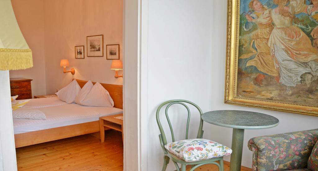Hotel Seehof Maria Woerth Bagian luar foto