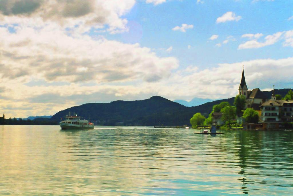 Hotel Seehof Maria Woerth Bagian luar foto